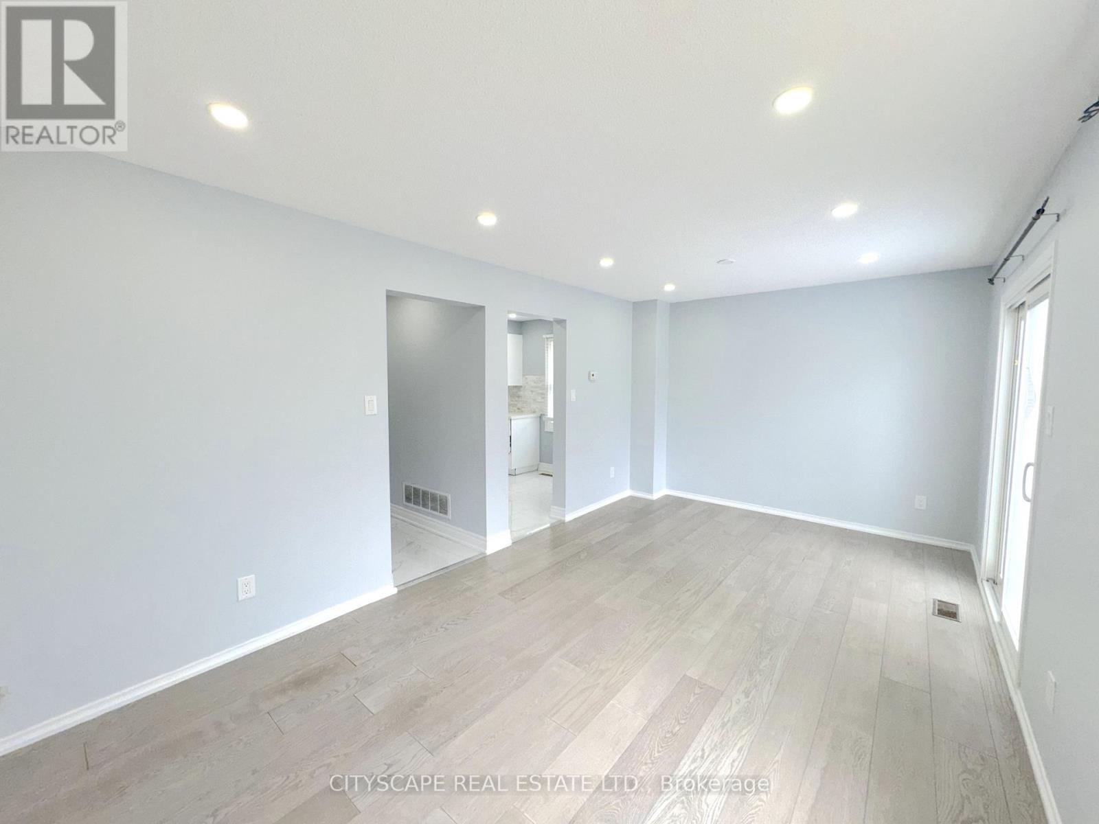 5014 Rundle Court, Mississauga, Ontario  L5M 4A3 - Photo 15 - W12912936