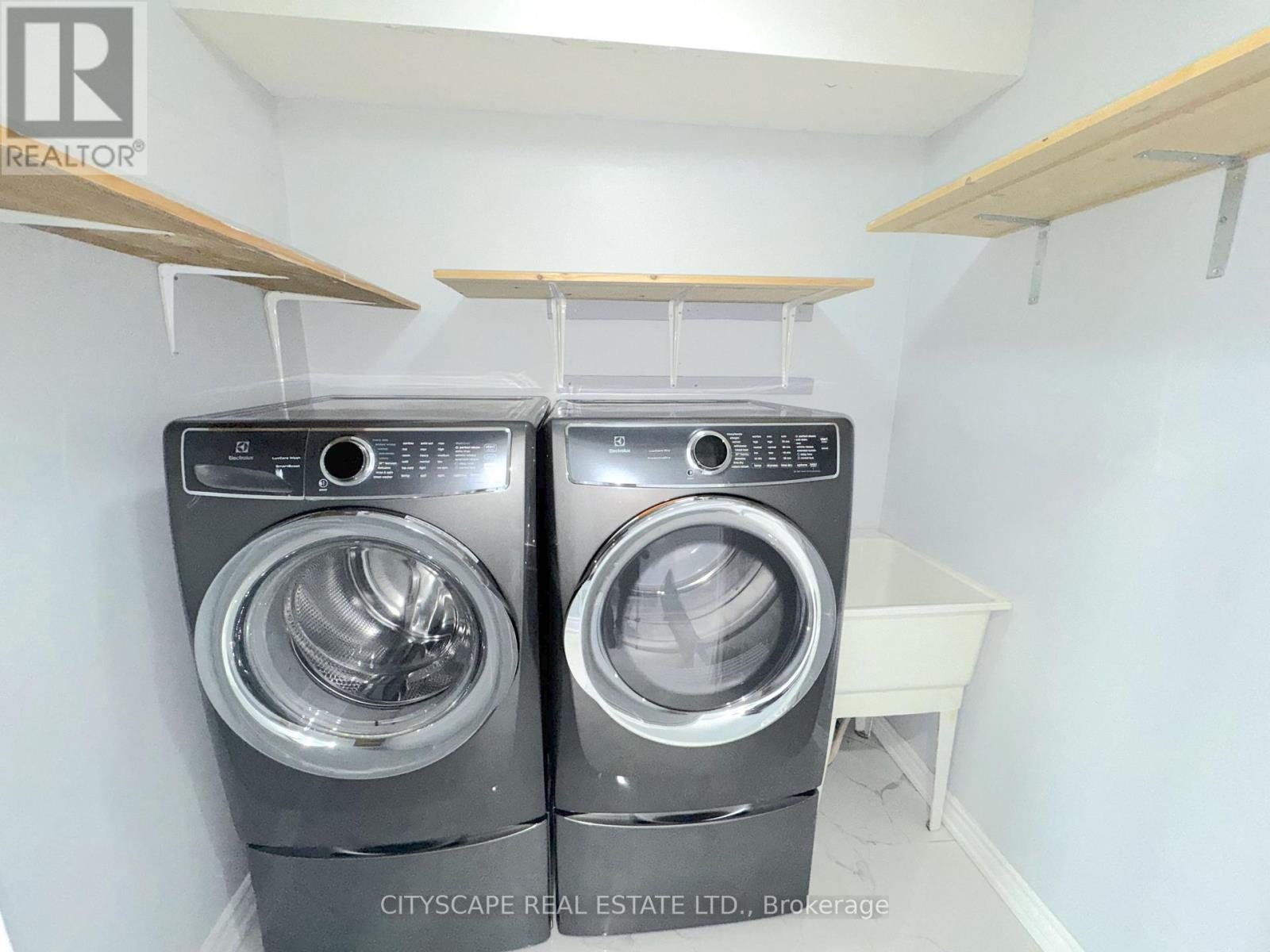 5014 Rundle Court, Mississauga, Ontario  L5M 4A3 - Photo 16 - W12912936