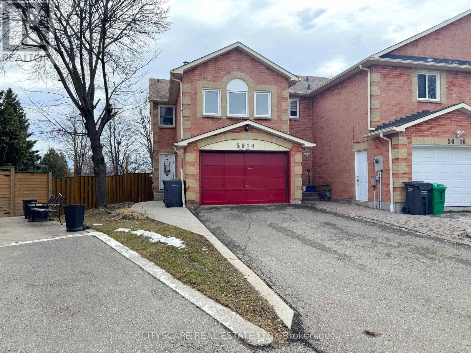 5014 Rundle Court, Mississauga, Ontario  L5M 4A3 - Photo 2 - W12912936