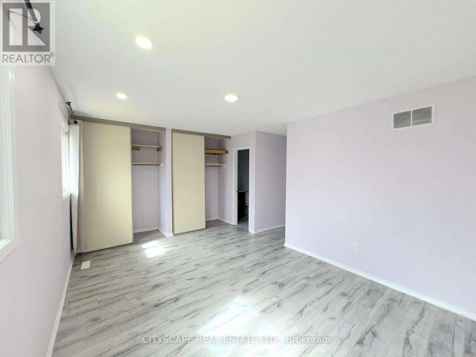 5014 Rundle Court, Mississauga, Ontario  L5M 4A3 - Photo 25 - W12912936