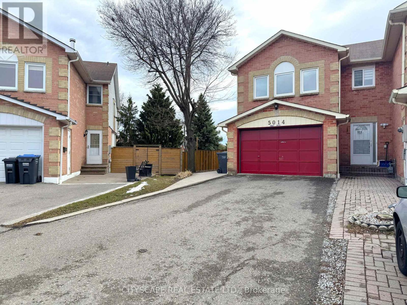 5014 Rundle Court, Mississauga, Ontario  L5M 4A3 - Photo 3 - W12912936