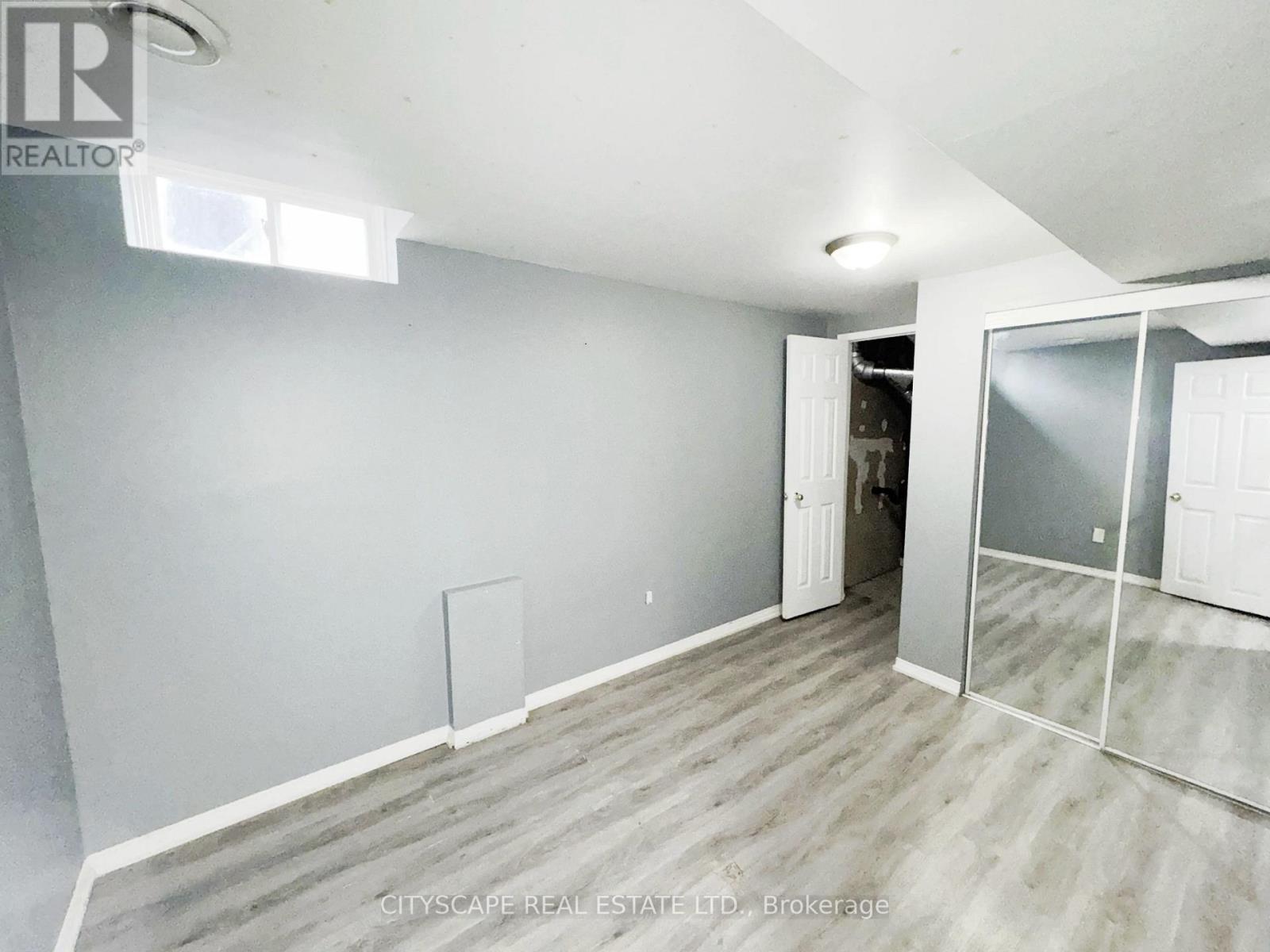 5014 Rundle Court, Mississauga, Ontario  L5M 4A3 - Photo 36 - W12912936