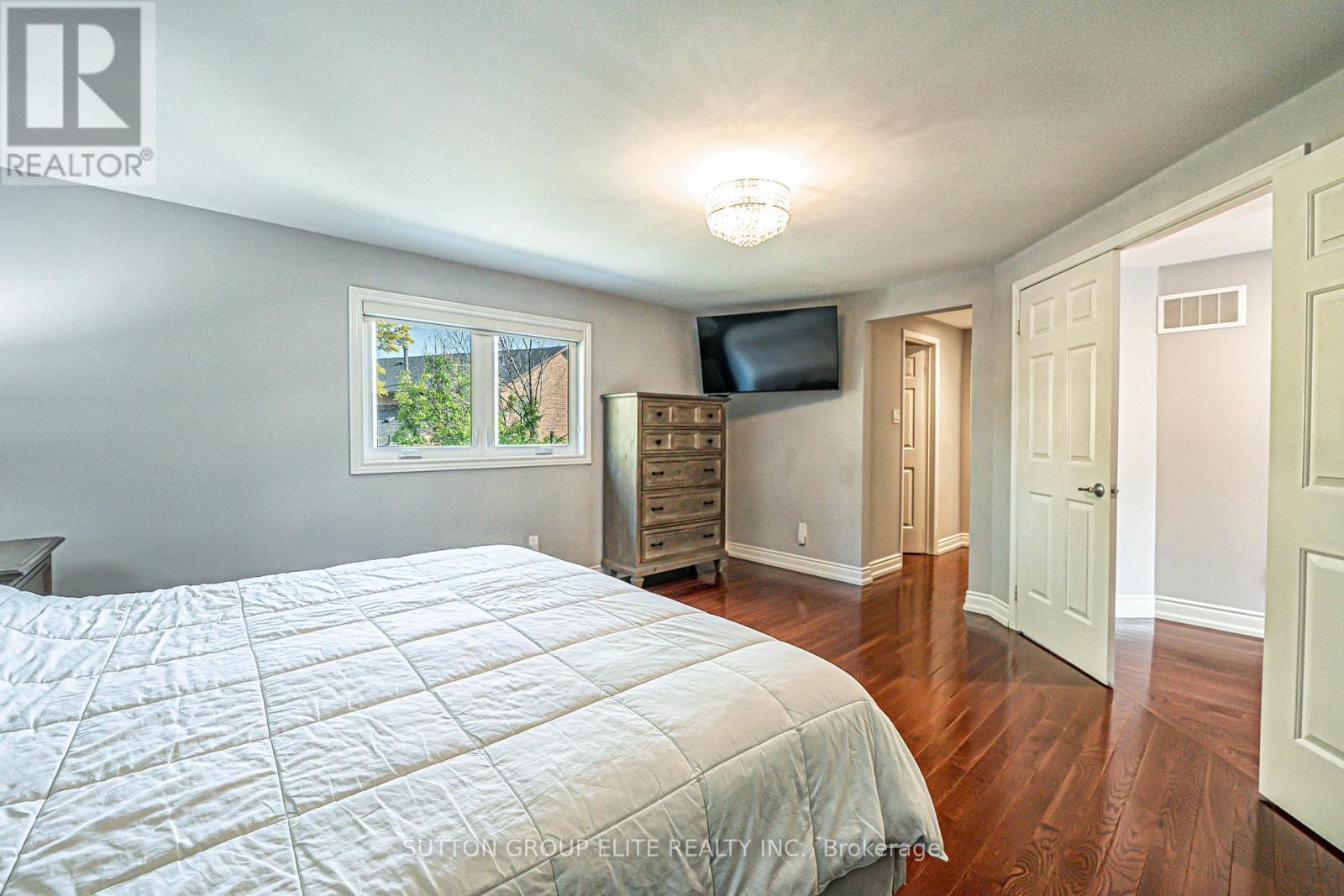 298 Fredericksburg Court, Mississauga, Ontario  L4Z 2T2 - Photo 21 - W12912968