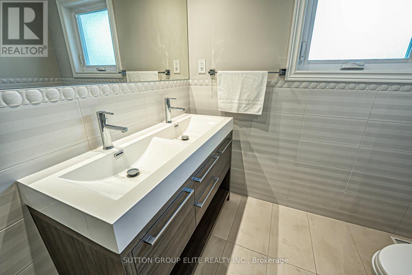 298 Fredericksburg Court, Mississauga, Ontario  L4Z 2T2 - Photo 24 - W12912968