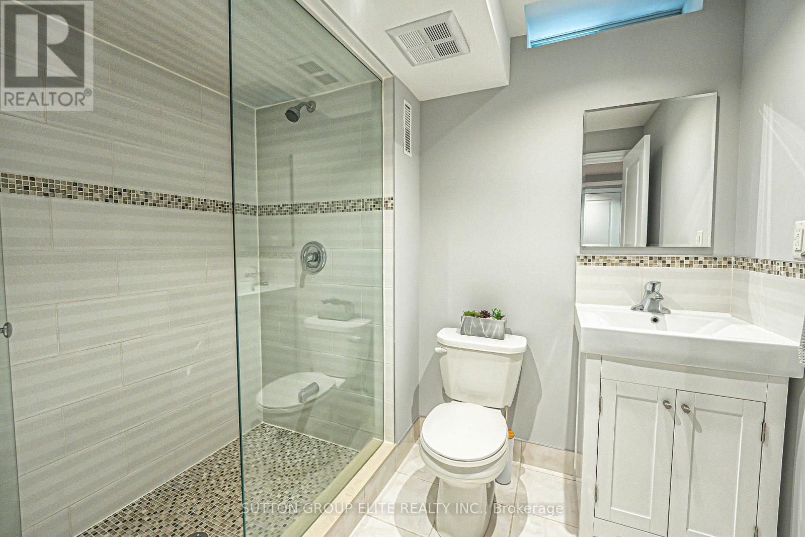 298 Fredericksburg Court, Mississauga, Ontario  L4Z 2T2 - Photo 39 - W12912968