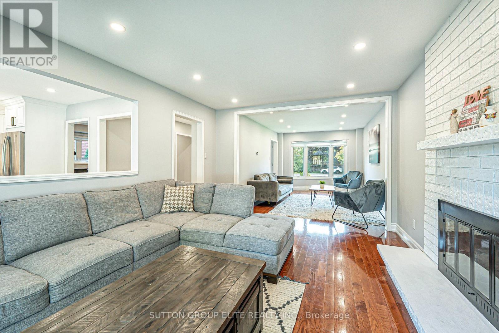 298 Fredericksburg Court, Mississauga, Ontario  L4Z 2T2 - Photo 9 - W12912968