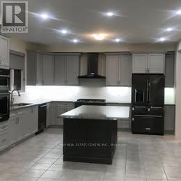 7 Pointer Street, Cambridge, Ontario  N3E 0B3 - Photo 9 - X12912890