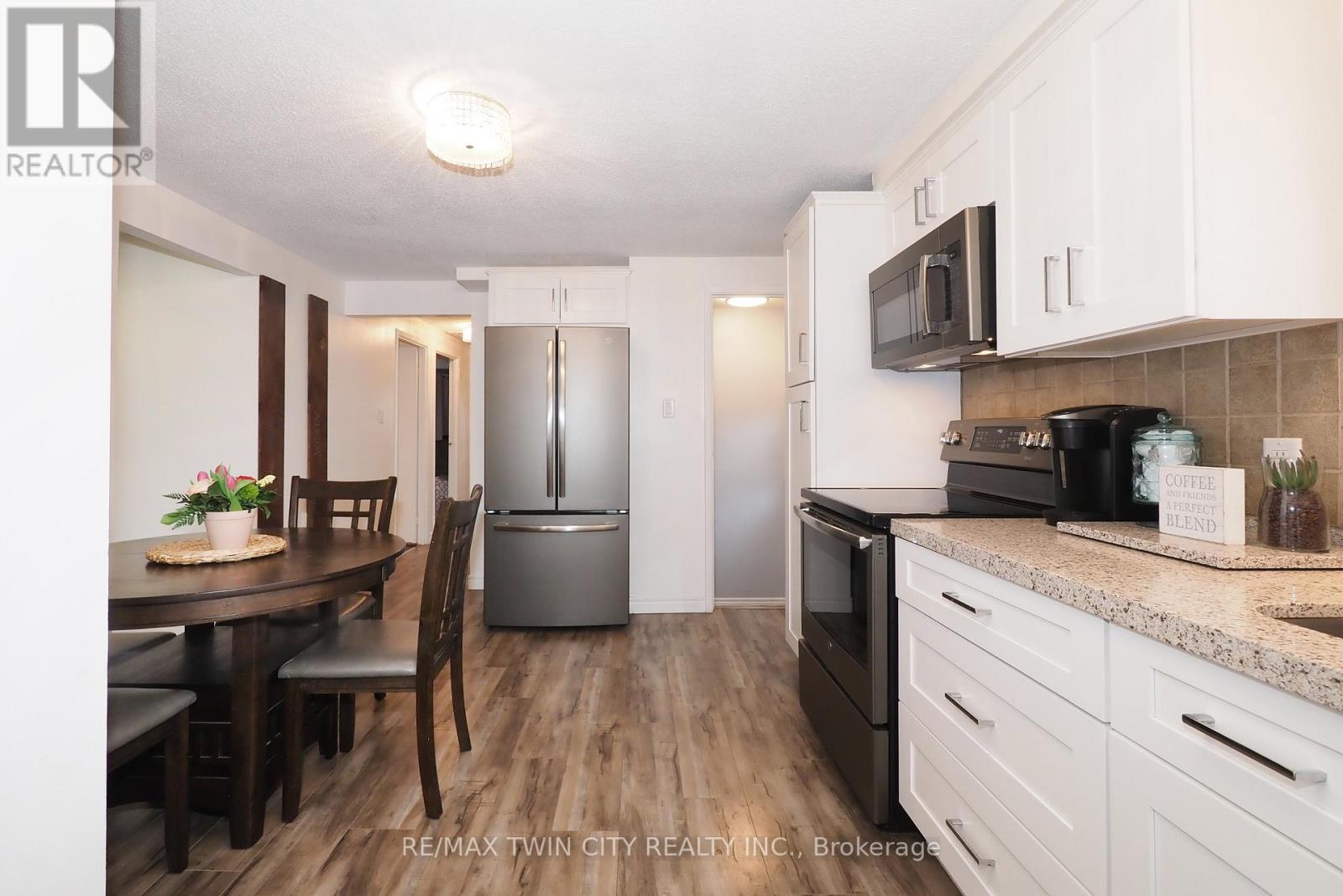 15 Milton Avenue W, Cambridge, Ontario  N3C 2Y3 - Photo 10 - X12912944