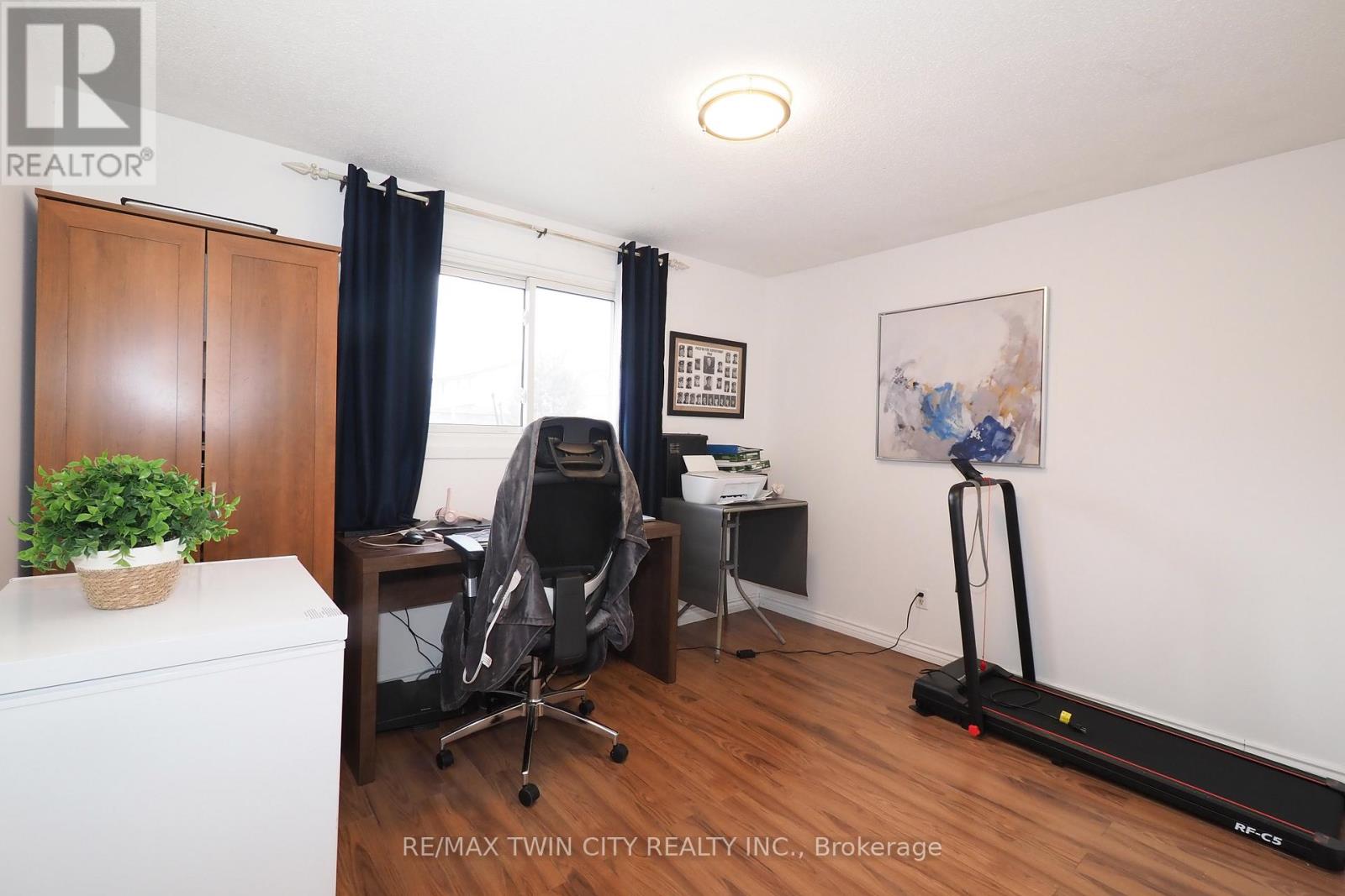 15 Milton Avenue W, Cambridge, Ontario  N3C 2Y3 - Photo 18 - X12912944