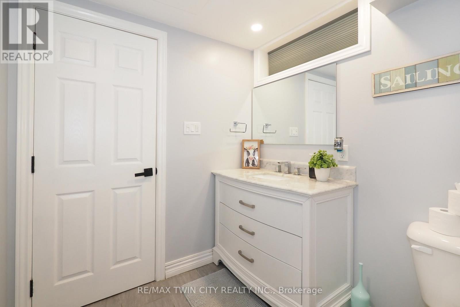 15 Milton Avenue W, Cambridge, Ontario  N3C 2Y3 - Photo 33 - X12912944