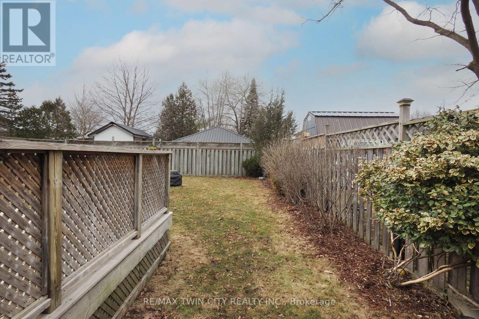 15 Milton Avenue W, Cambridge, Ontario  N3C 2Y3 - Photo 38 - X12912944