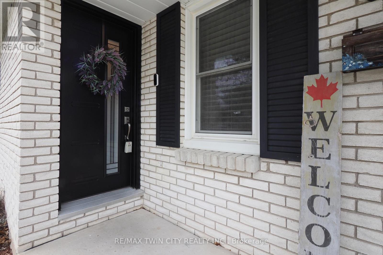 15 Milton Avenue W, Cambridge, Ontario  N3C 2Y3 - Photo 4 - X12912944