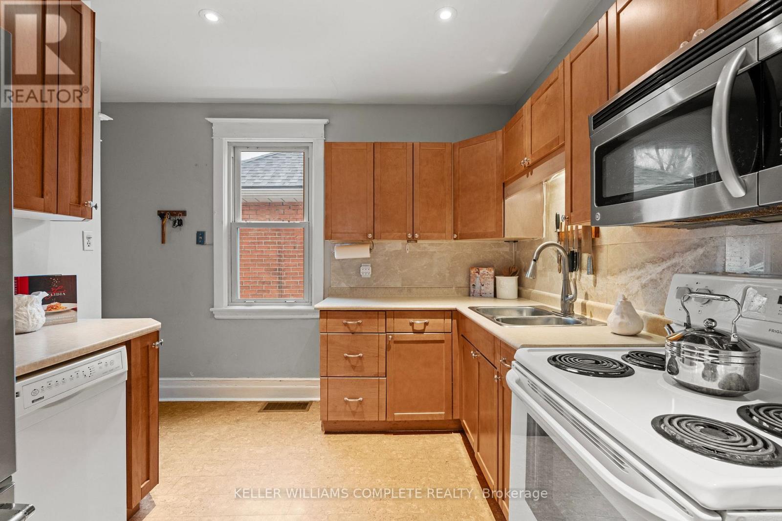 26 Garside Avenue N, Hamilton, Ontario  L8H 4W2 - Photo 15 - X12912960