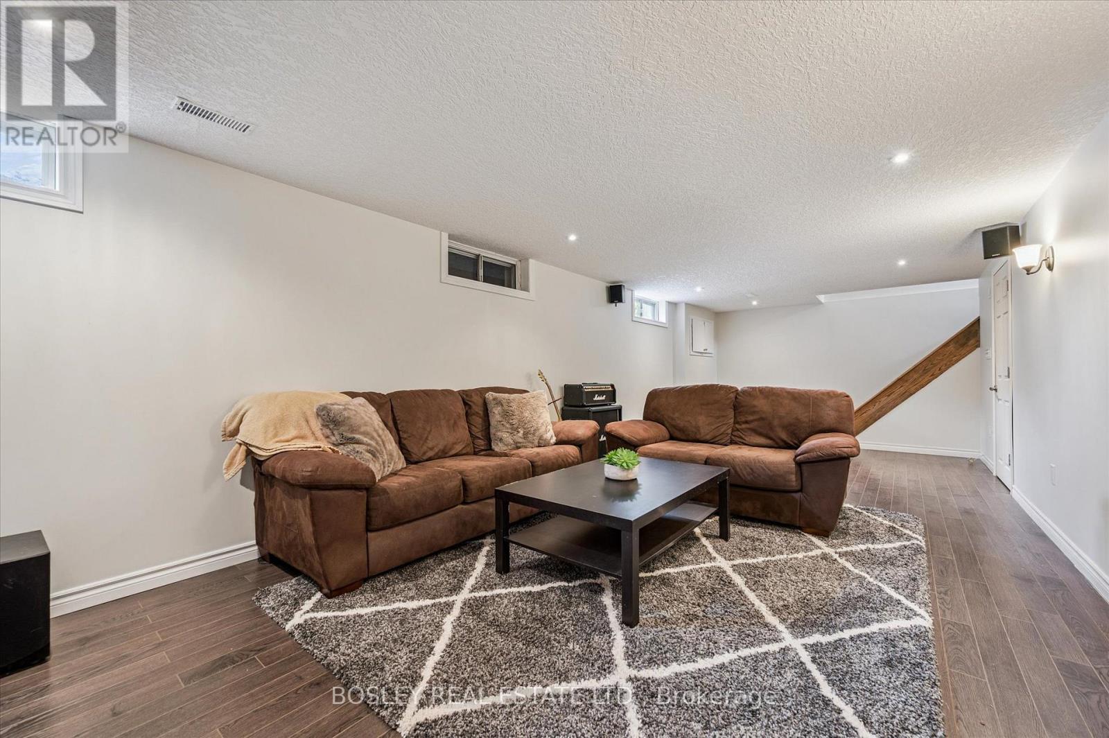 204 Irvine Street, Centre Wellington, Ontario  N0B 1S0 - Photo 23 - X12912972