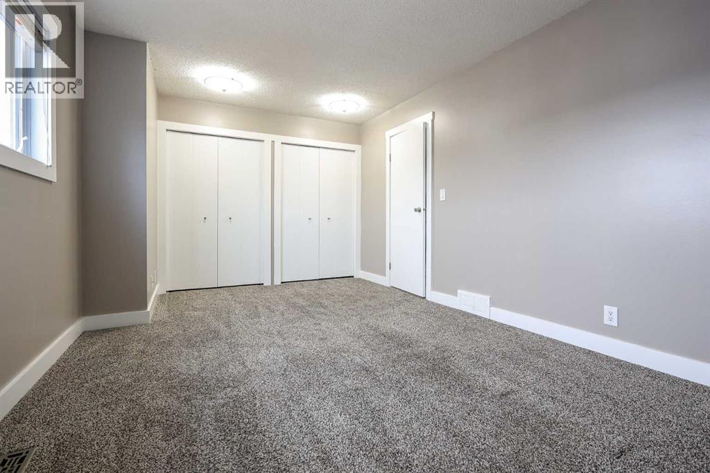 30 Ellenwood Drive, Red Deer, Alberta  T4R 2E3 - Photo 17 - A2293781