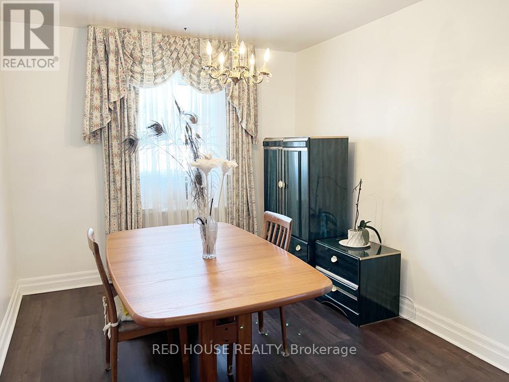 40 North Woodrow Boulevard, Toronto, Ontario  M1K 1W3 - Photo 6 - E12830650