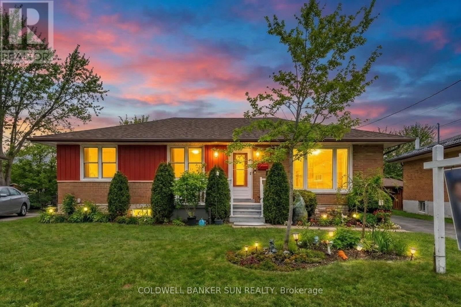 84 Dumbarton Street, Guelph, Ontario  N1E 3T7 - Photo 2 - X12894984