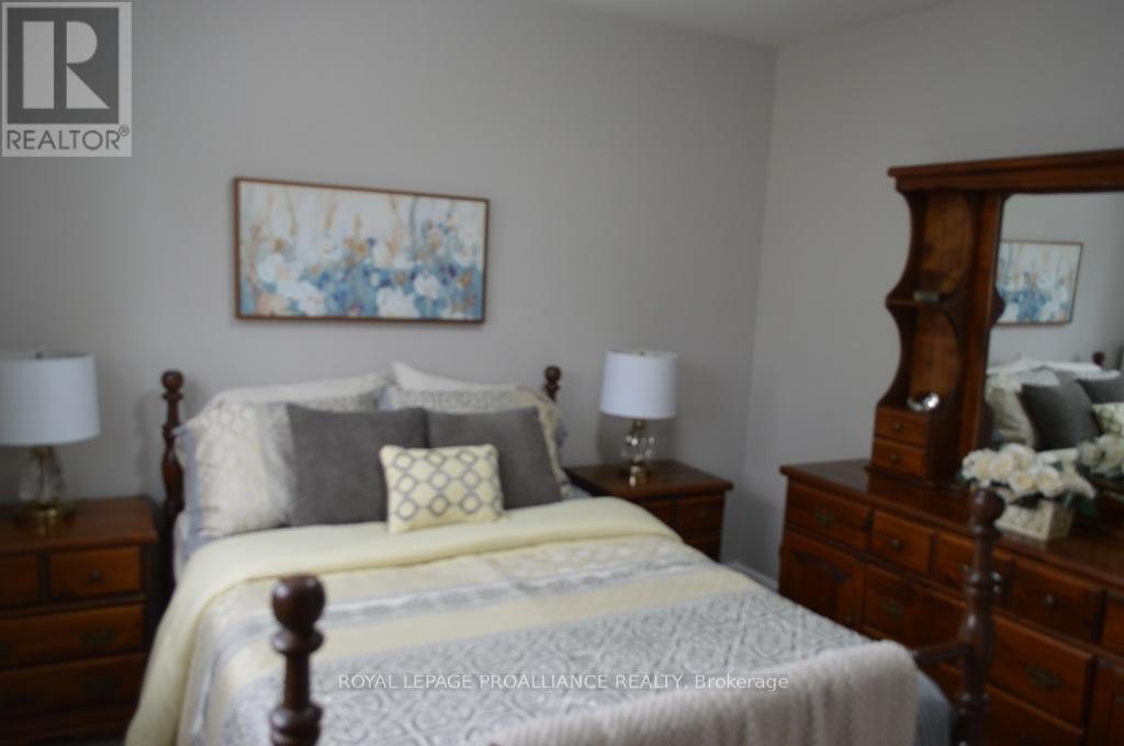 4 Gearin Street, Quinte West, Ontario  K8V 3Y1 - Photo 12 - X12912988