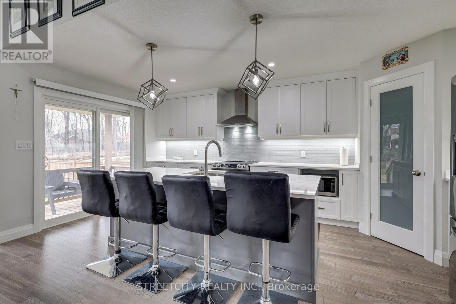 95 Optimist Drive, Southwold, Ontario  N5P 3T2 - Photo 14 - X12913004