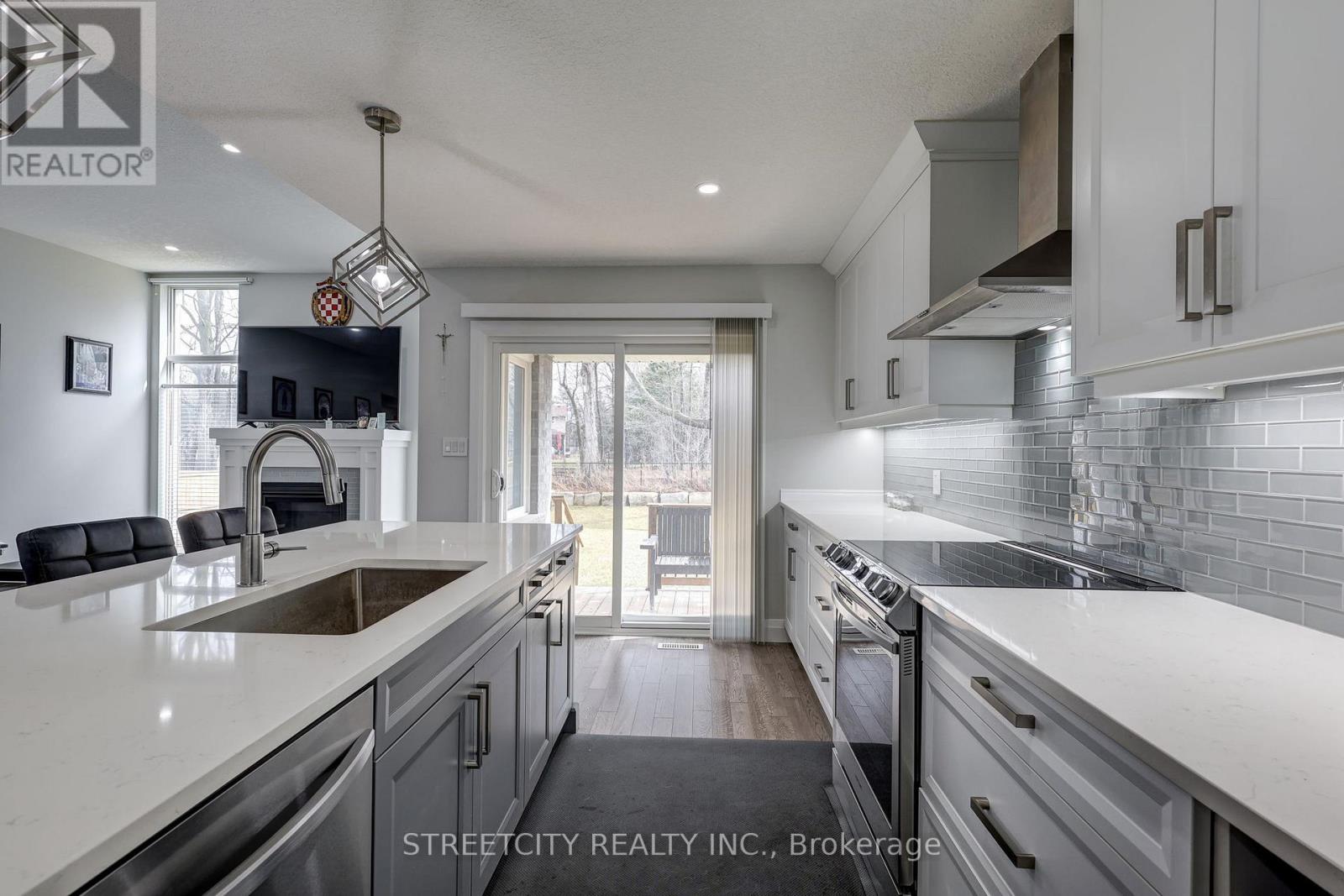 95 Optimist Drive, Southwold, Ontario  N5P 3T2 - Photo 21 - X12913004