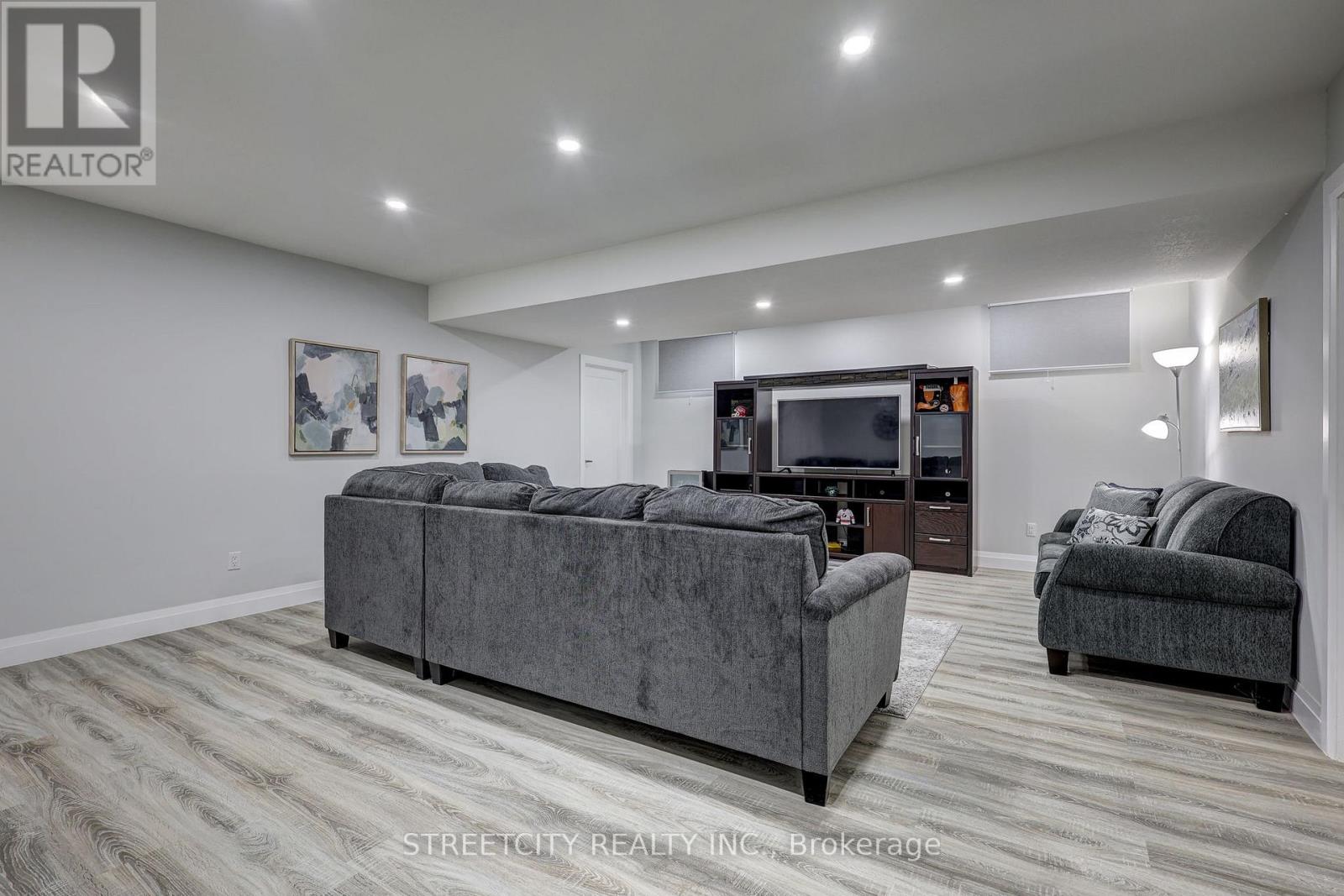 95 Optimist Drive, Southwold, Ontario  N5P 3T2 - Photo 32 - X12913004