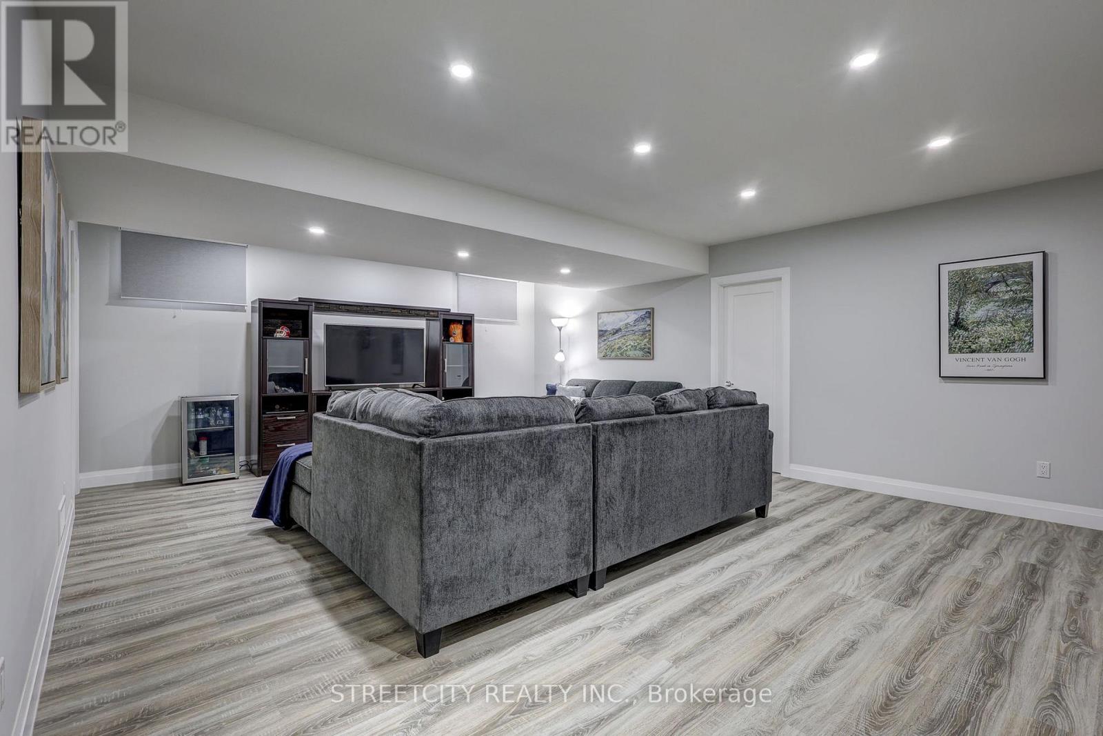 95 Optimist Drive, Southwold, Ontario  N5P 3T2 - Photo 33 - X12913004