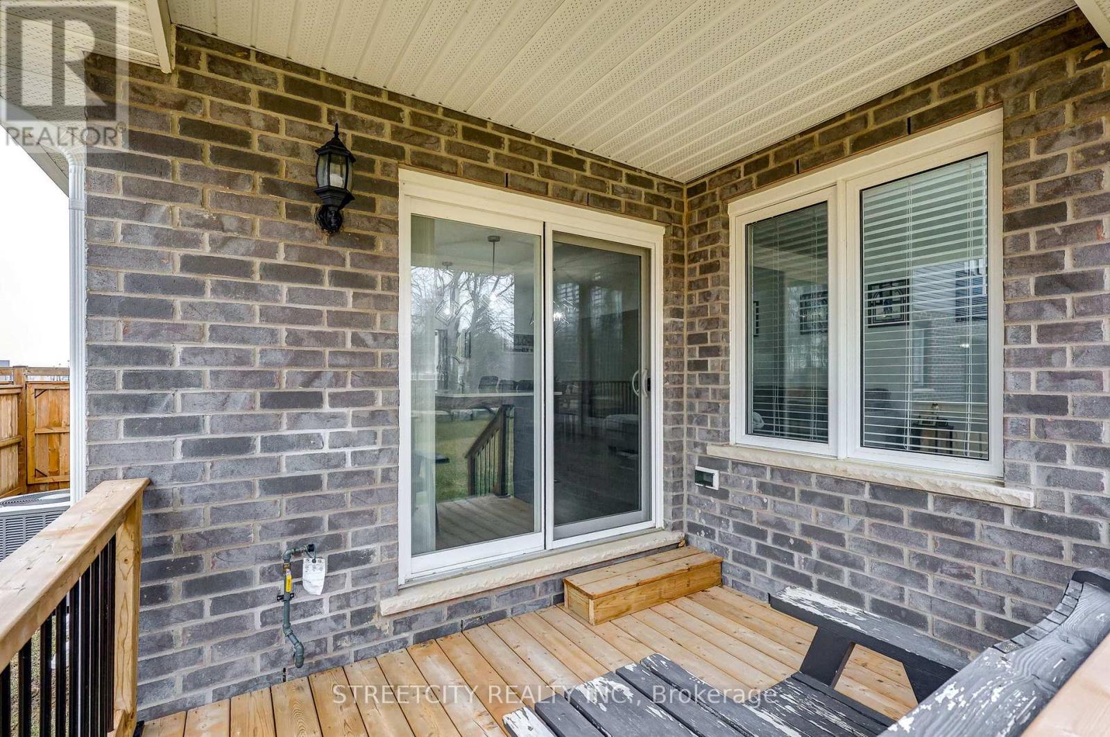 95 Optimist Drive, Southwold, Ontario  N5P 3T2 - Photo 40 - X12913004