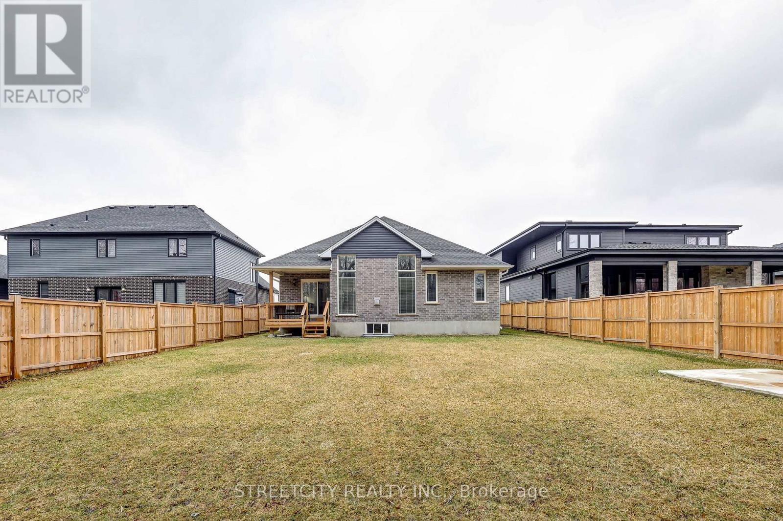 95 Optimist Drive, Southwold, Ontario  N5P 3T2 - Photo 42 - X12913004