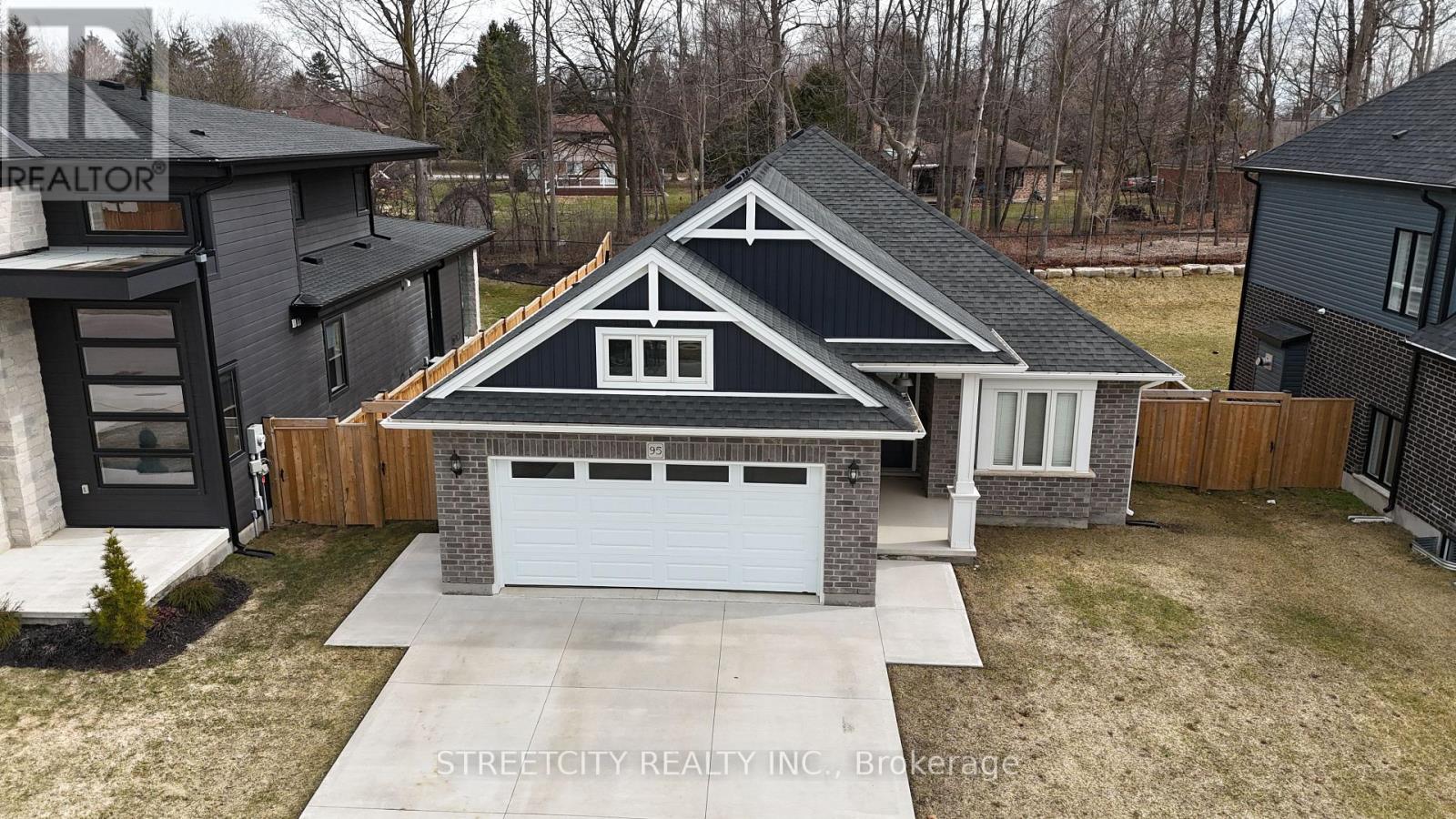 95 Optimist Drive, Southwold, Ontario  N5P 3T2 - Photo 45 - X12913004