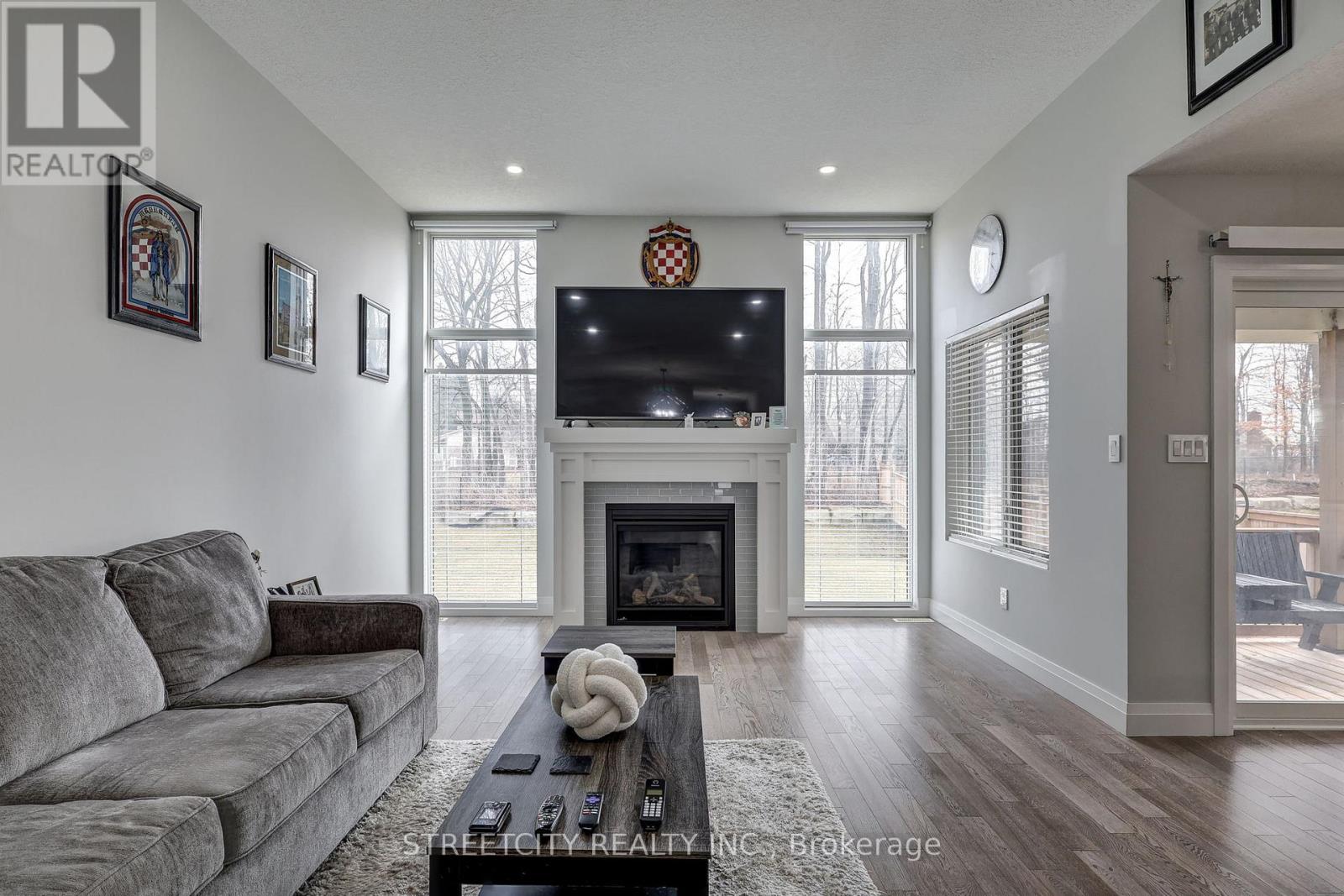 95 Optimist Drive, Southwold, Ontario  N5P 3T2 - Photo 9 - X12913004