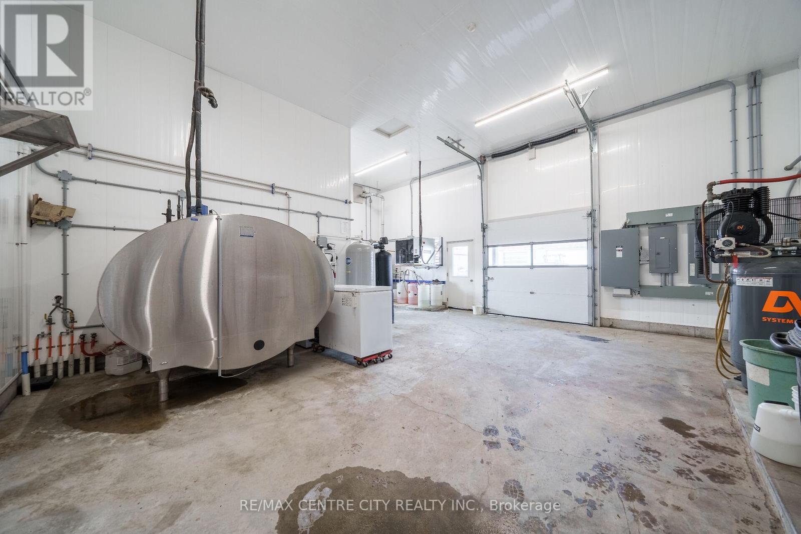 7645 Range Road 1, West Lincoln, Ontario  L0R 2A0 - Photo 18 - X12913012