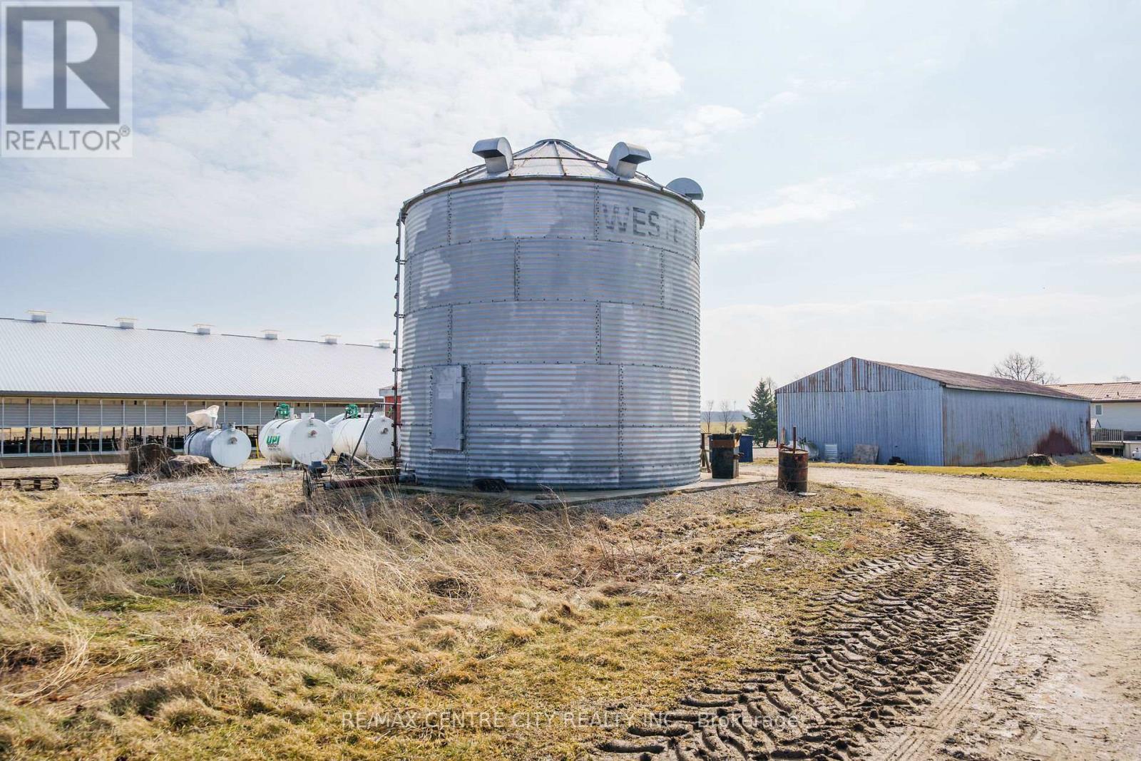 7645 Range Road 1, West Lincoln, Ontario  L0R 2A0 - Photo 25 - X12913012