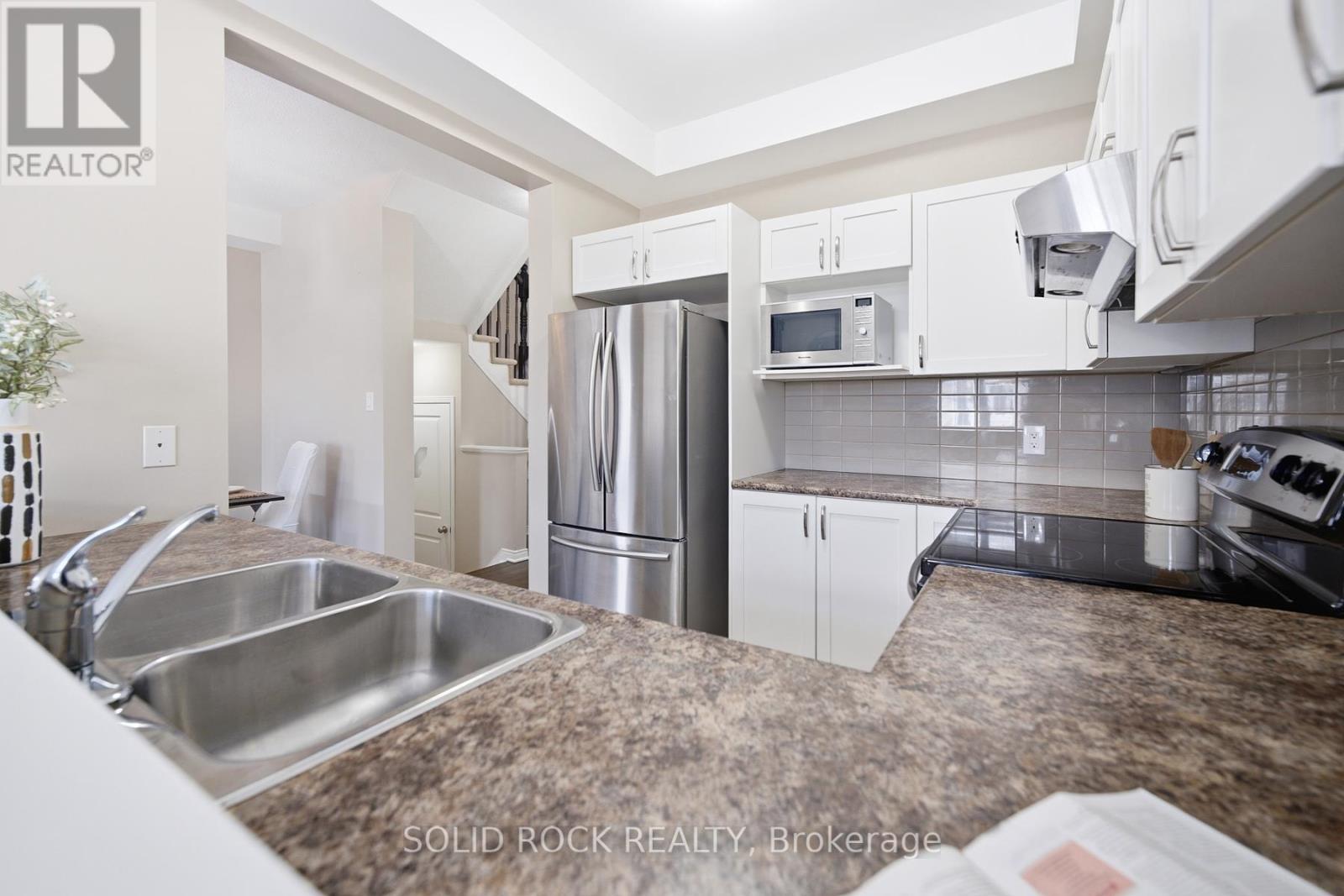 104 Laramie Crescent, Ottawa, Ontario  K2J 5Z8 - Photo 14 - X12912998