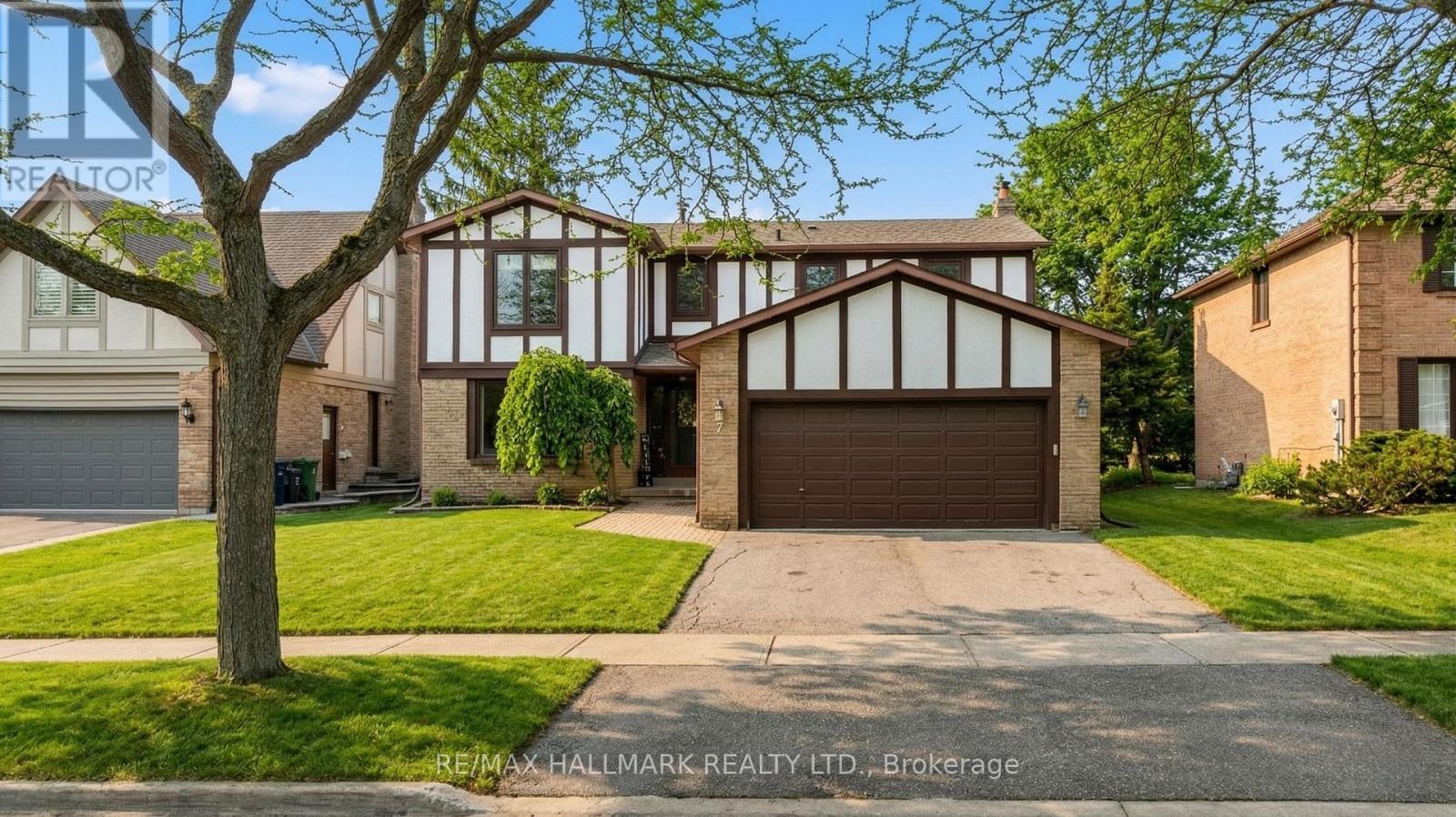 7 DELBEATRICE CRESCENT, Toronto, Ontario