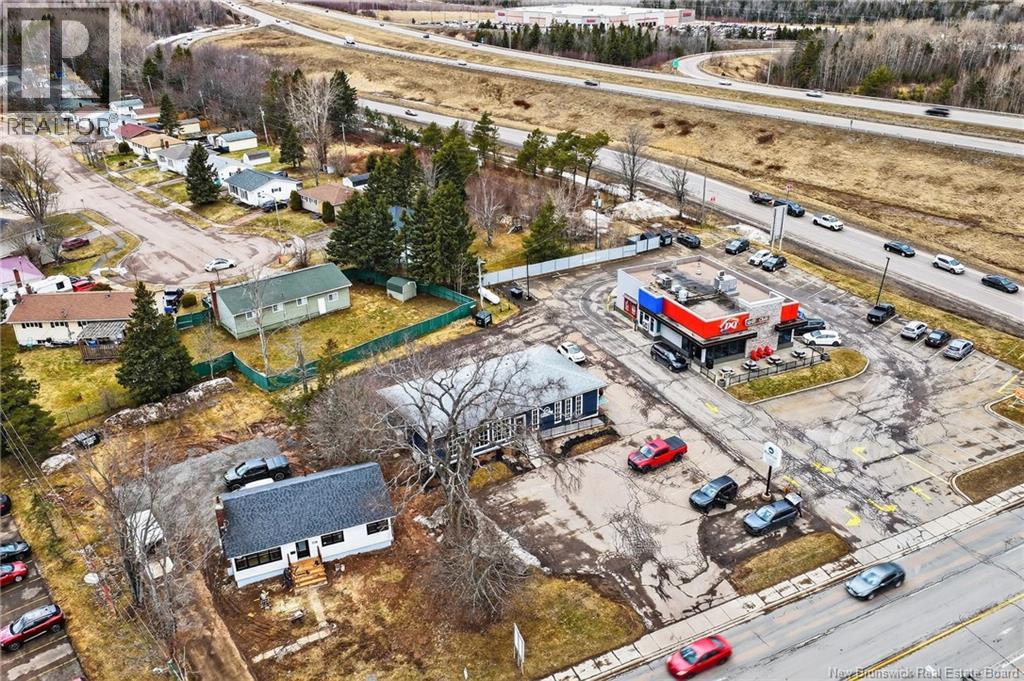 710 Elmwood, Moncton, New Brunswick  E1A 2X7 - Photo 10 - NB135535