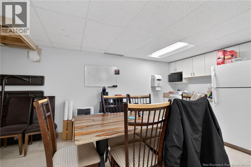 710 Elmwood, Moncton, New Brunswick  E1A 2X7 - Photo 38 - NB135535