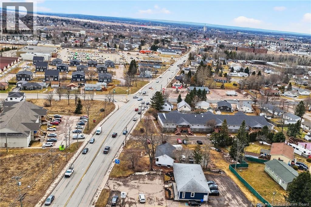 710 Elmwood, Moncton, New Brunswick  E1A 2X7 - Photo 4 - NB135535