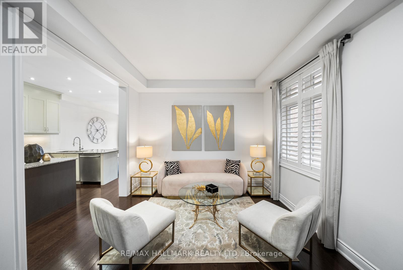 317 Oberfrick Avenue, Vaughan (Patterson), Ontario  L6A 0R5 - Photo 10 - N12912984