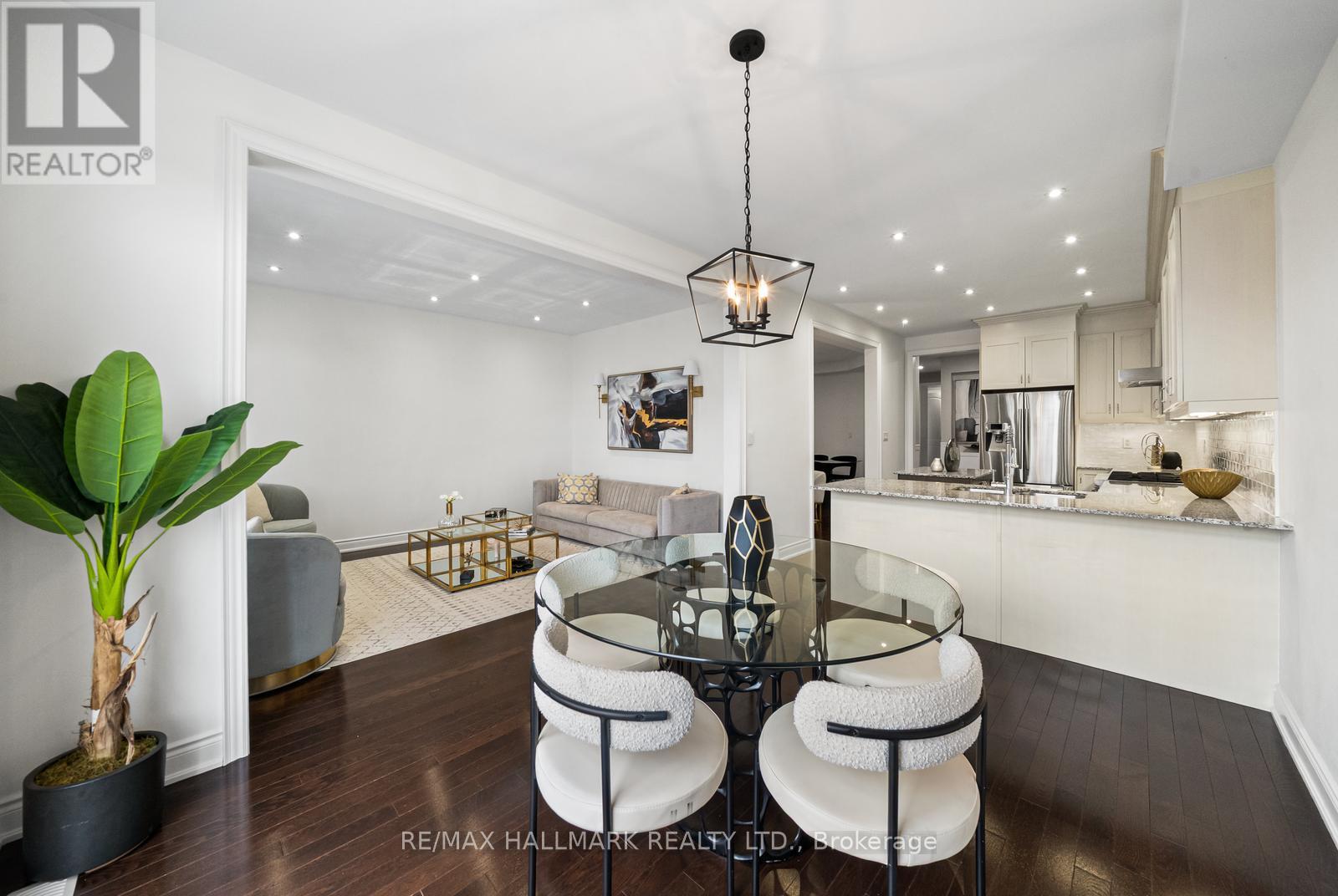 317 Oberfrick Avenue, Vaughan (Patterson), Ontario  L6A 0R5 - Photo 13 - N12912984