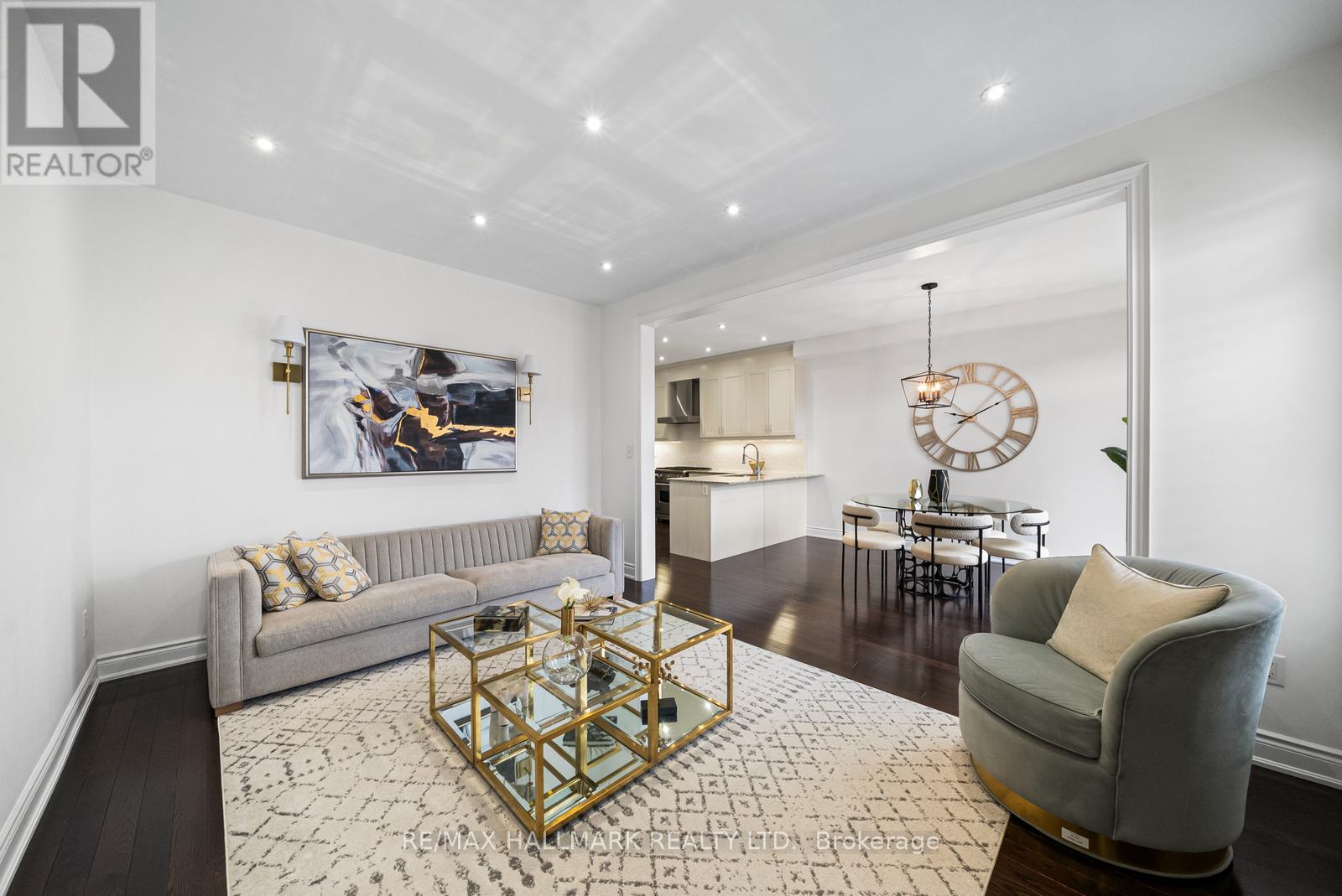 317 Oberfrick Avenue, Vaughan (Patterson), Ontario  L6A 0R5 - Photo 15 - N12912984