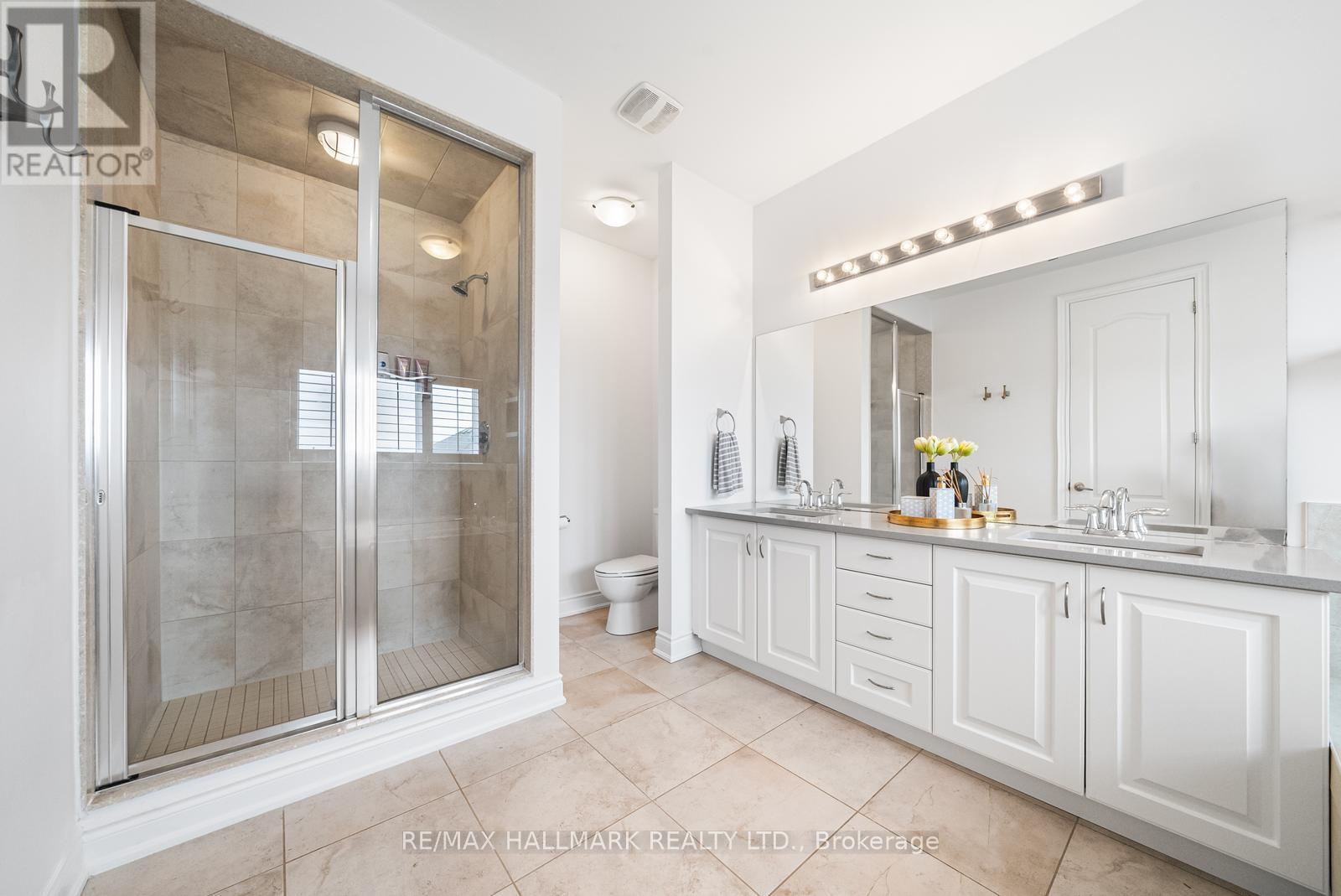 317 Oberfrick Avenue, Vaughan (Patterson), Ontario  L6A 0R5 - Photo 28 - N12912984