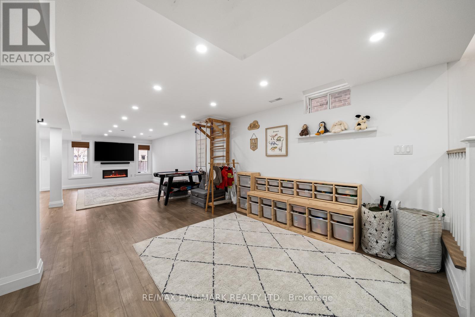 317 Oberfrick Avenue, Vaughan (Patterson), Ontario  L6A 0R5 - Photo 37 - N12912984