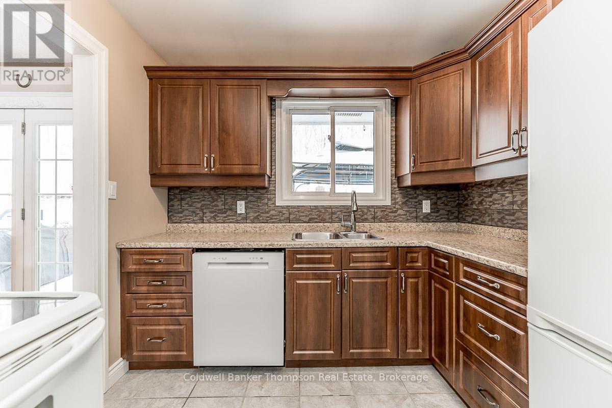 392 Indian Trail, Huntsville, Ontario  P1H 1Y9 - Photo 14 - X12912996