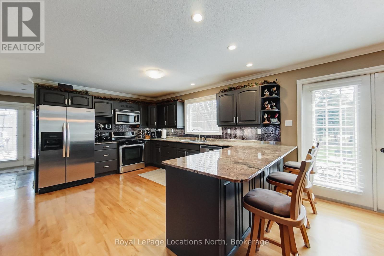 110 Liisa's Lane, Blue Mountains, Ontario  L9Y 0M3 - Photo 10 - X12913010