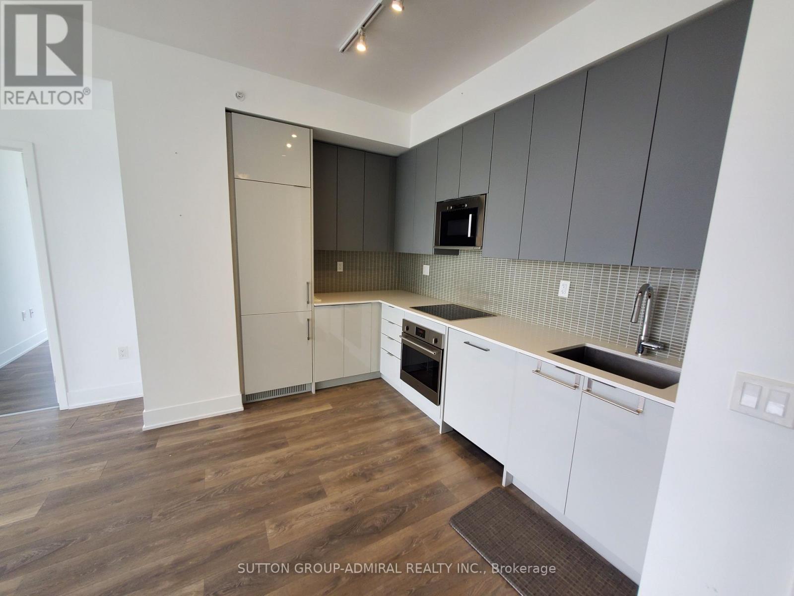 1003 - 2916 Highway 7 Road, Vaughan, Ontario  L4K 0K6 - Photo 3 - N12912992