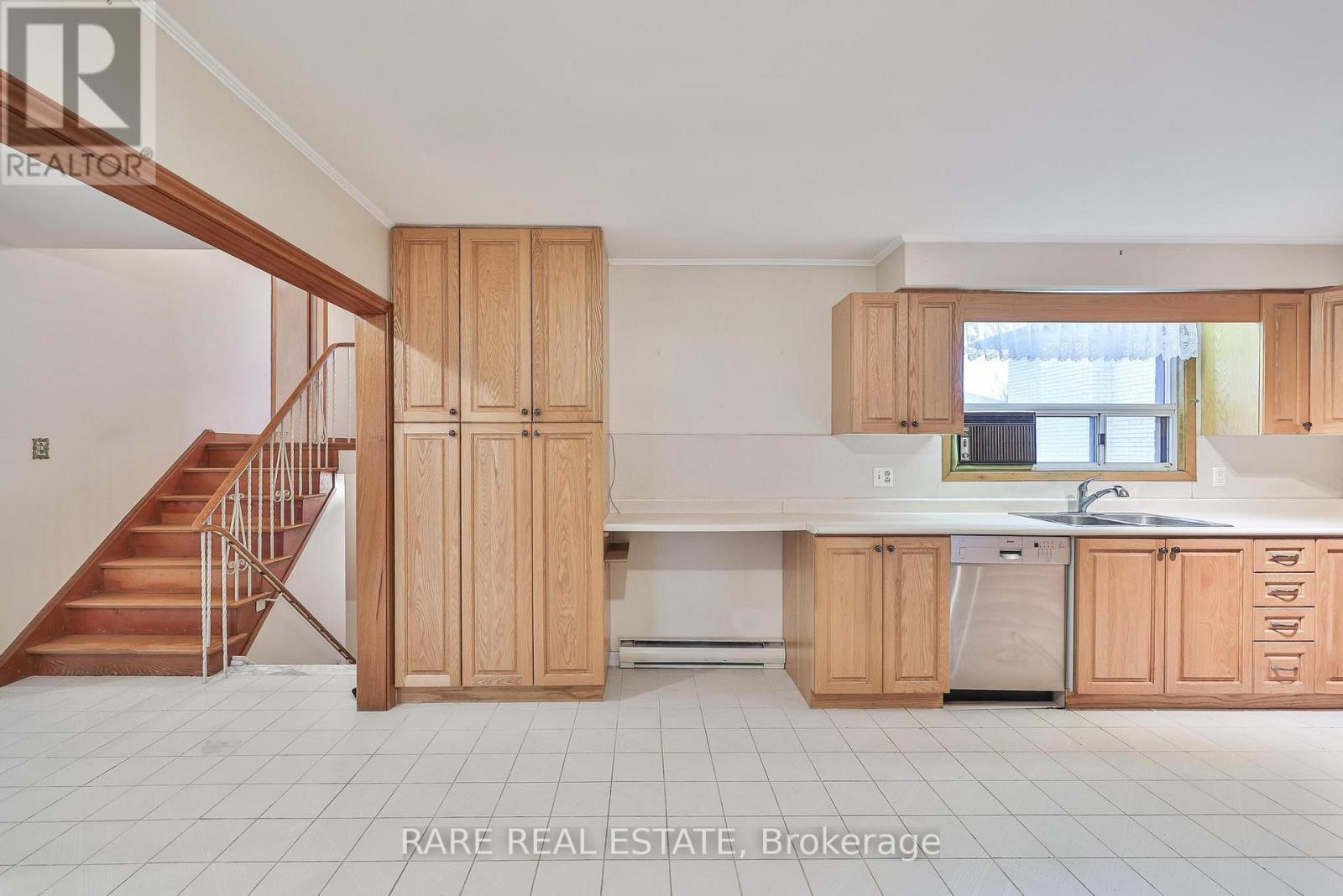 2348 Denise Road, Mississauga, Ontario  L4X 1J4 - Photo 11 - W12913000