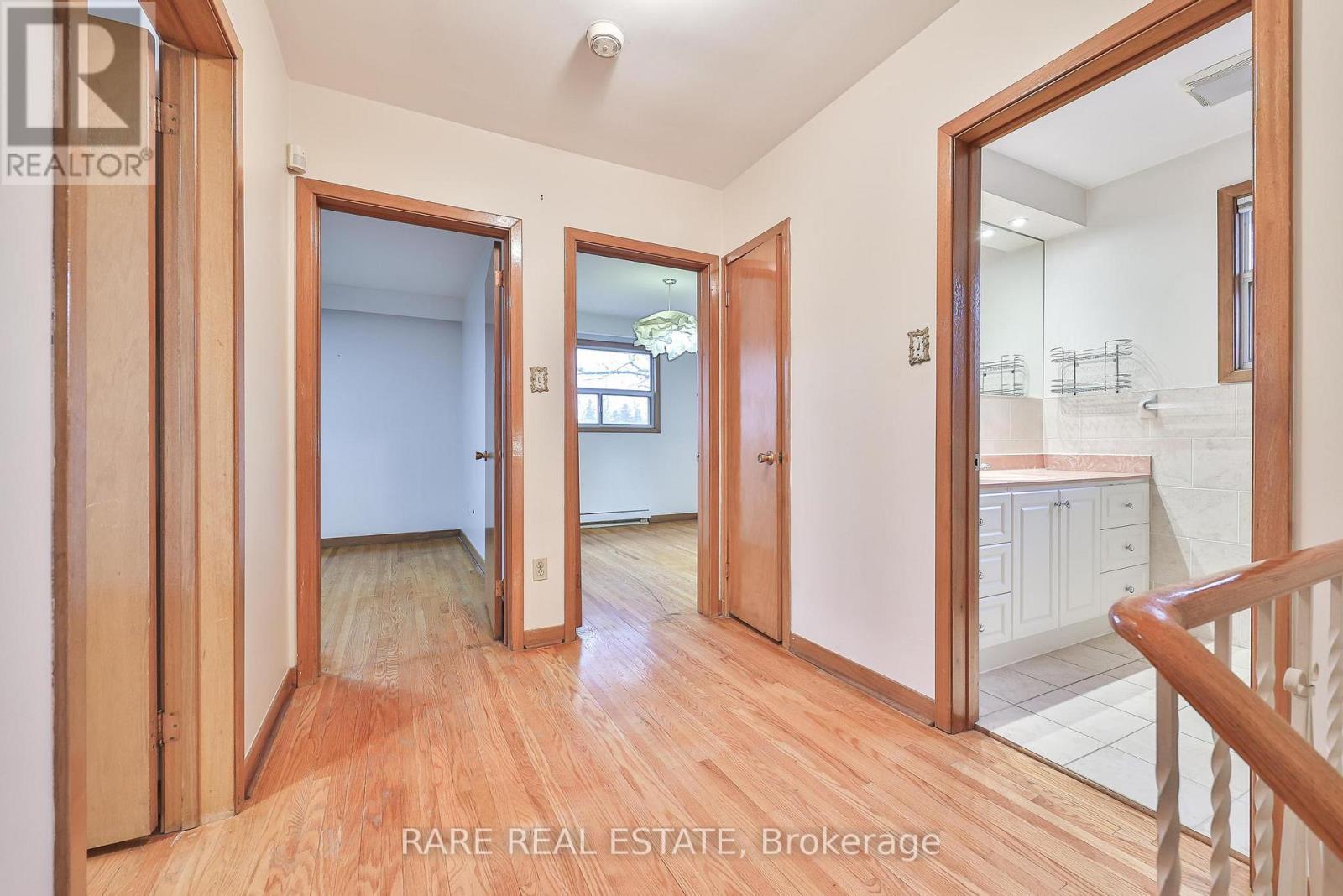 2348 Denise Road, Mississauga, Ontario  L4X 1J4 - Photo 17 - W12913000