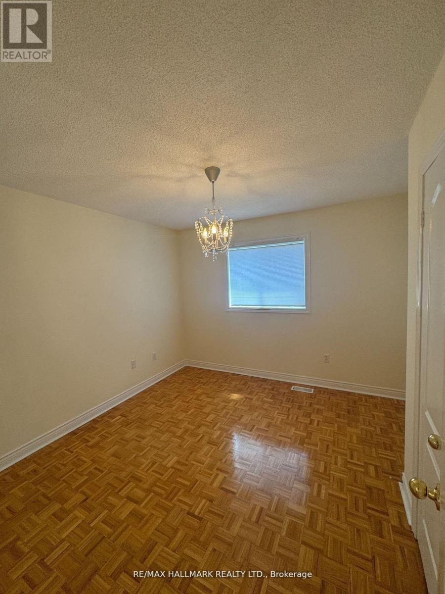 203 Landsbridge Street, Caledon, Ontario  L7E 2J6 - Photo 22 - W12913006