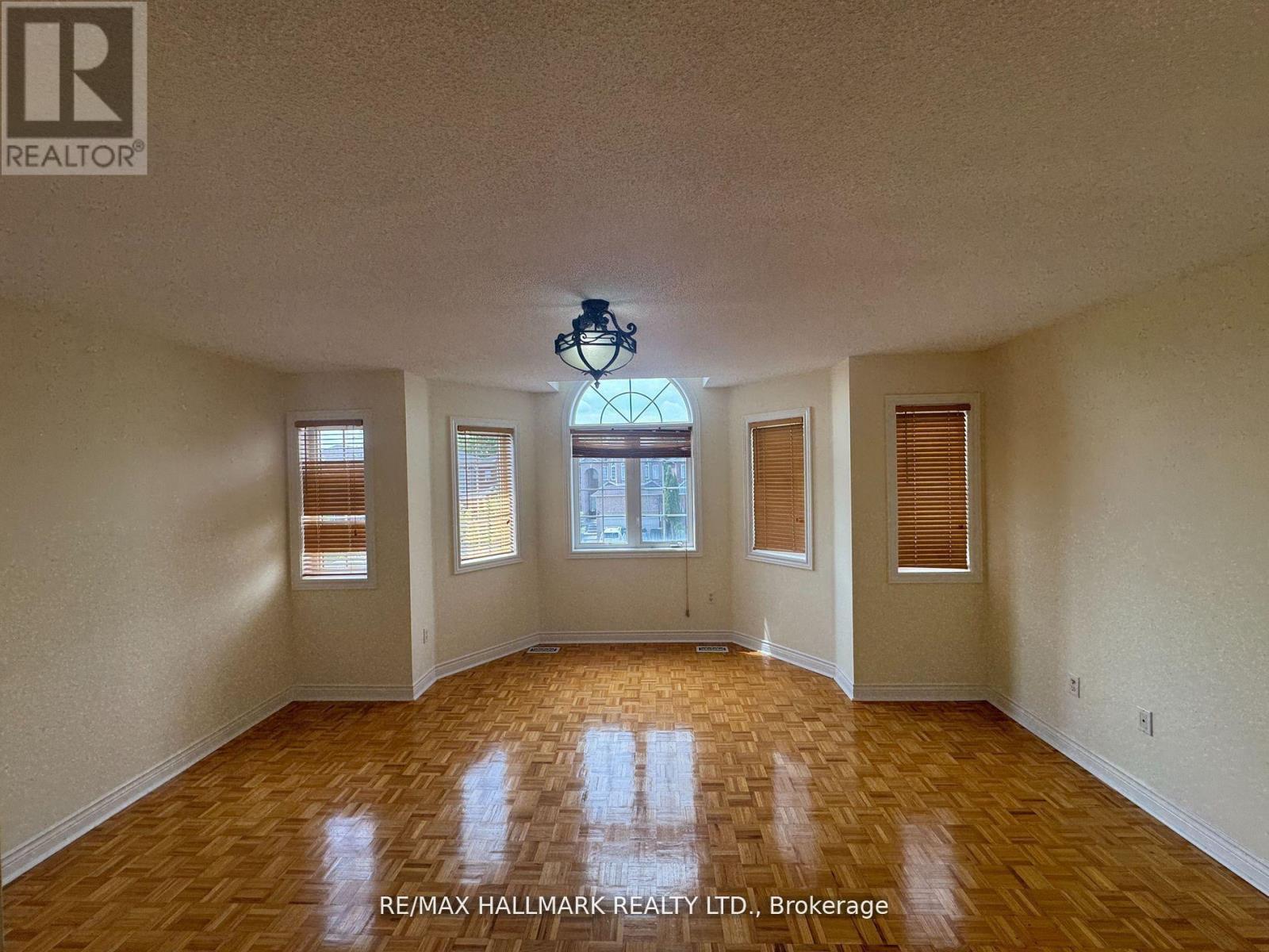 203 Landsbridge Street, Caledon, Ontario  L7E 2J6 - Photo 25 - W12913006