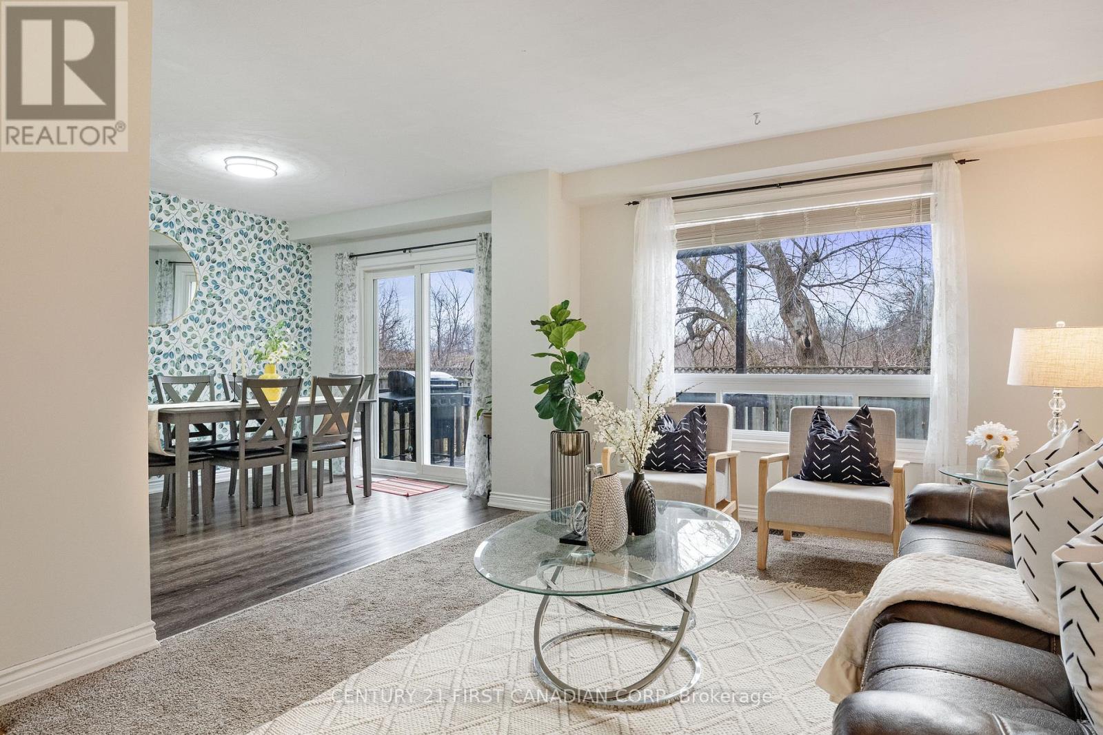 15 Mohican Drive, Woodstock, Ontario  N4T 1H4 - Photo 8 - X12913040